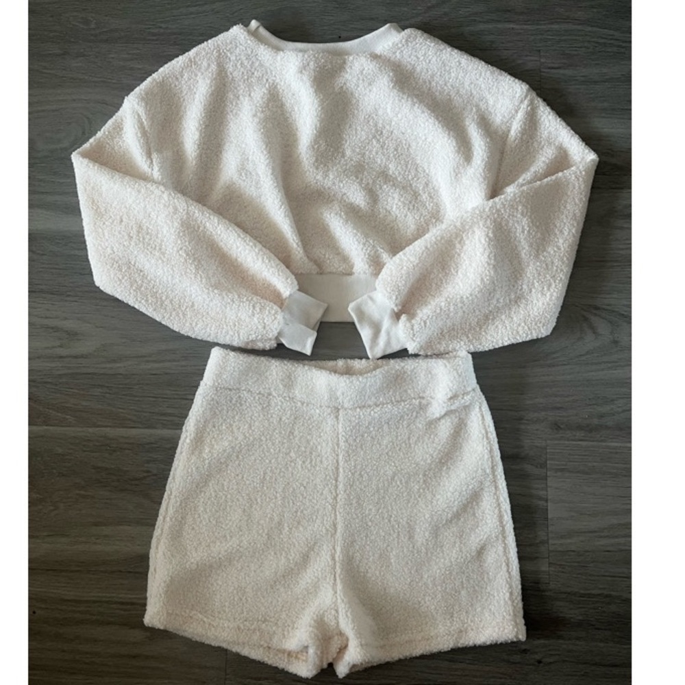 Fluffy Crop Matching Sweat Set
